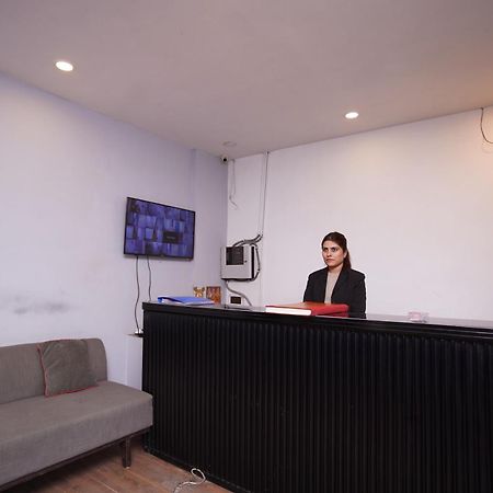 דלהי Hotel Mira Residency- Outer Ring Road, Paschim Vihar מראה חיצוני תמונה