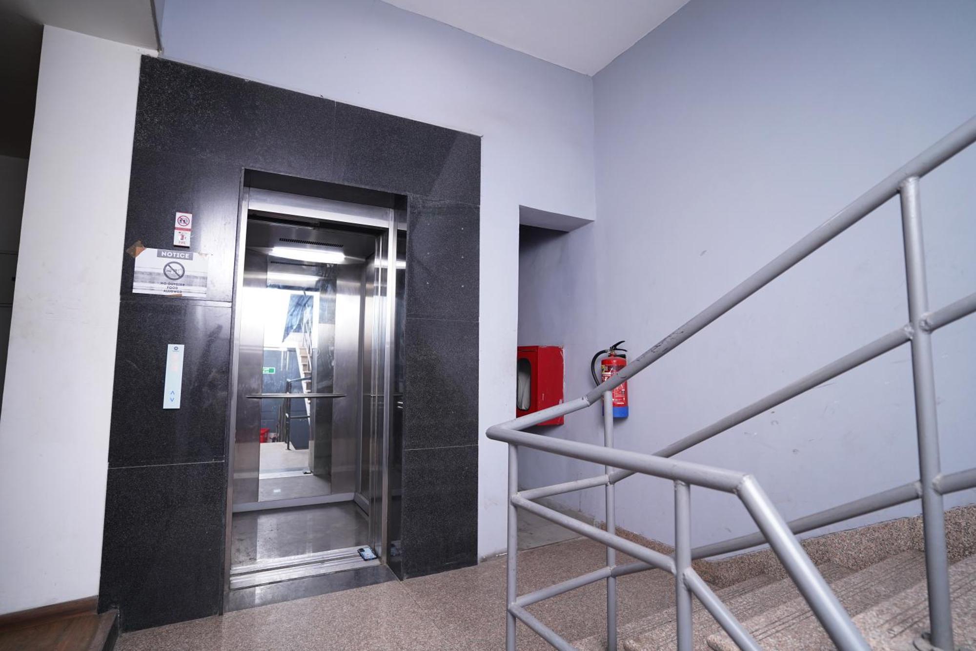 דלהי Hotel Mira Residency- Outer Ring Road, Paschim Vihar מראה חיצוני תמונה